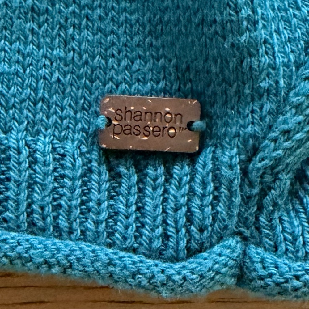 Elegant Teal Crew Neck Sweater - Picture 3 of 3